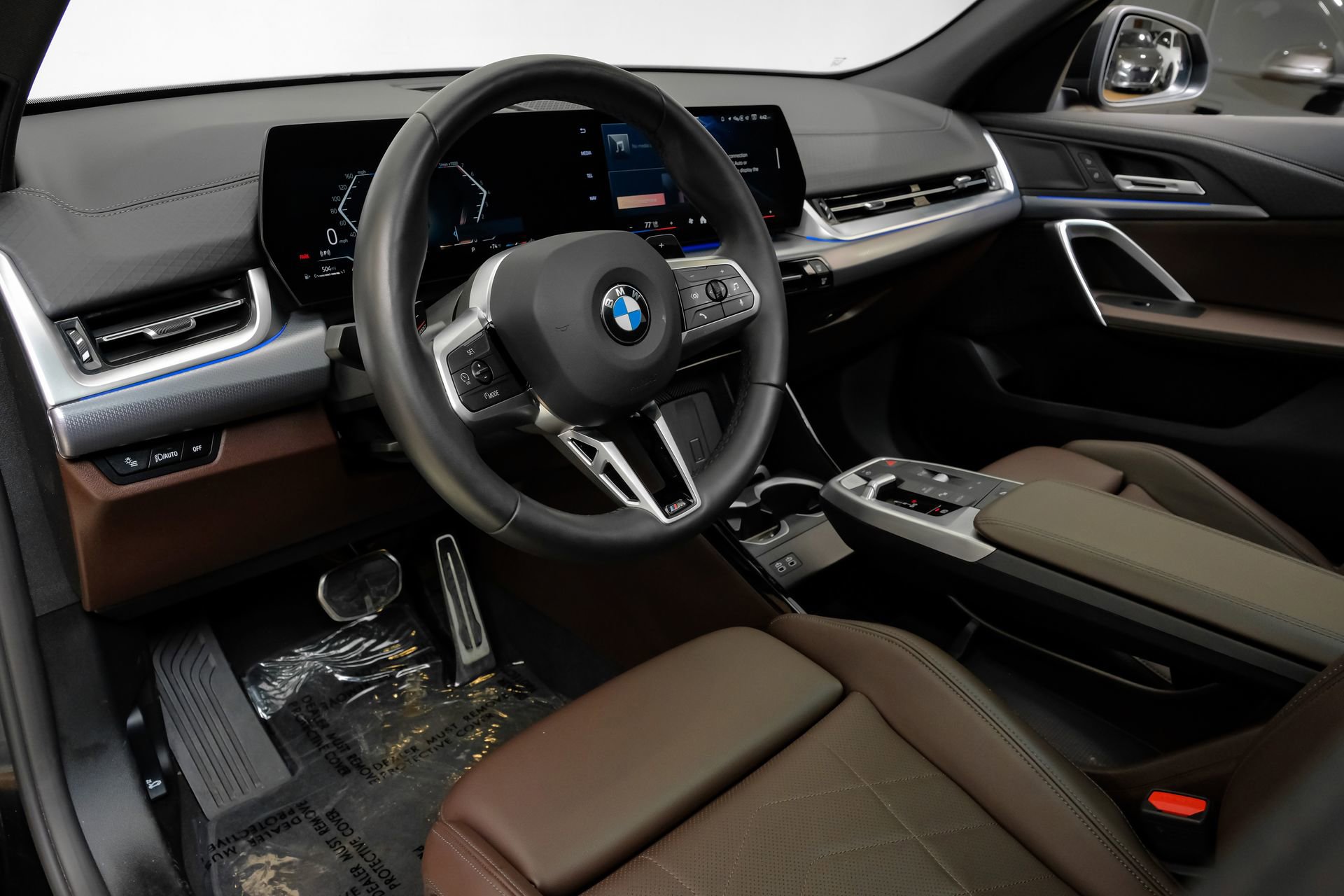 Used 2025 BMW X2 xDrive28i image 3