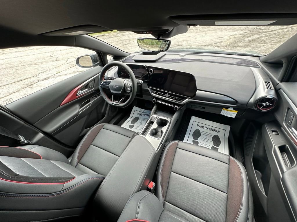 New 2025 Chevrolet Equinox EV RS w/ Convenience Package II image 24