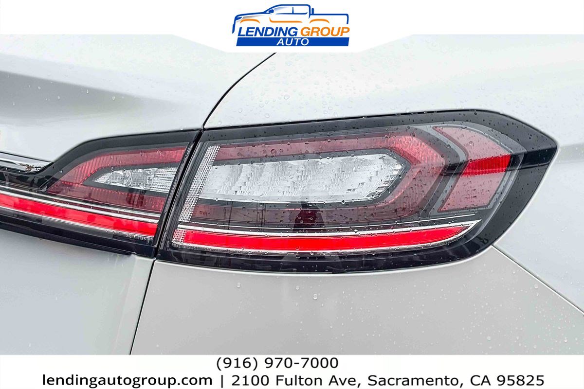 Used 2020 Lincoln Nautilus Reserve image 8