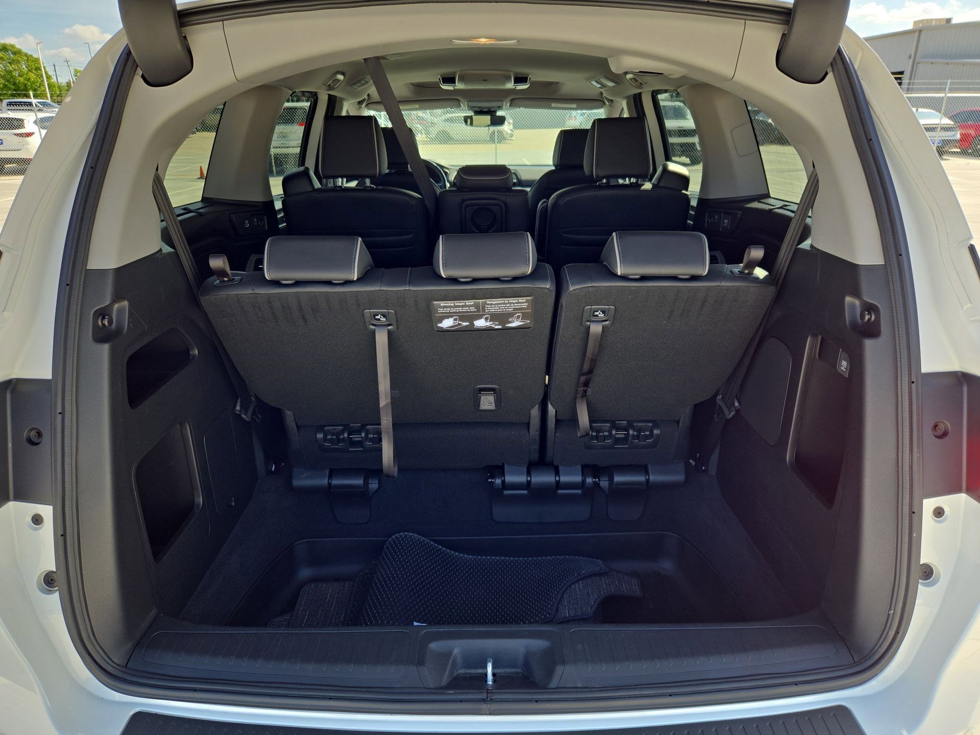 Certified 2024 Honda Odyssey Elite image 30