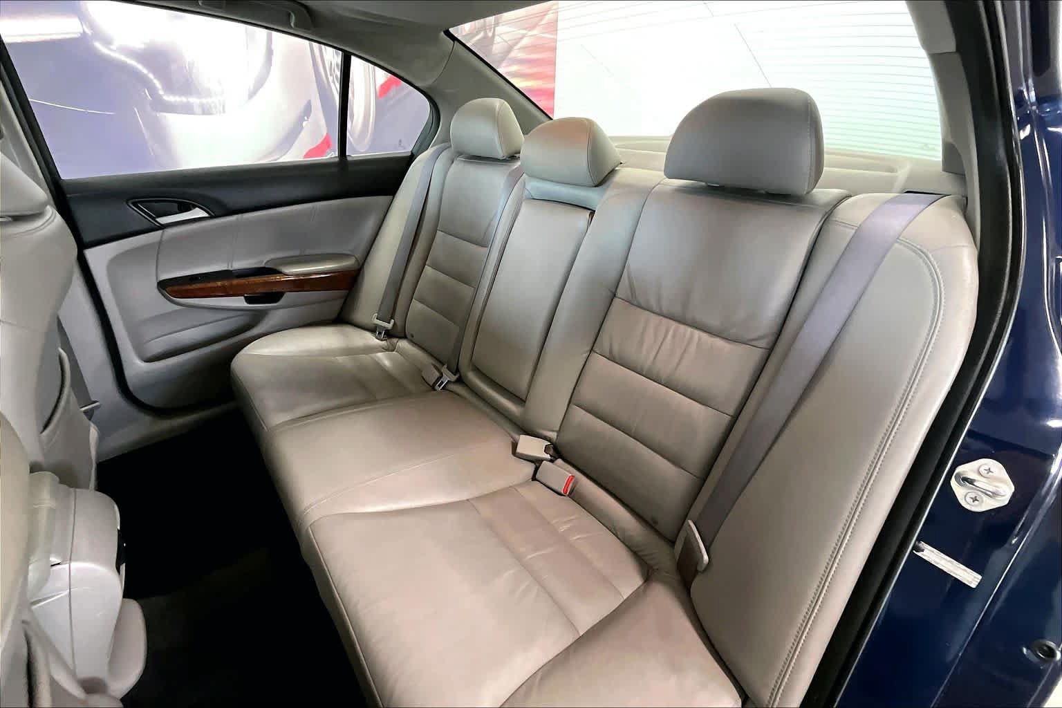 Used 2011 Honda Accord EX-L image 26