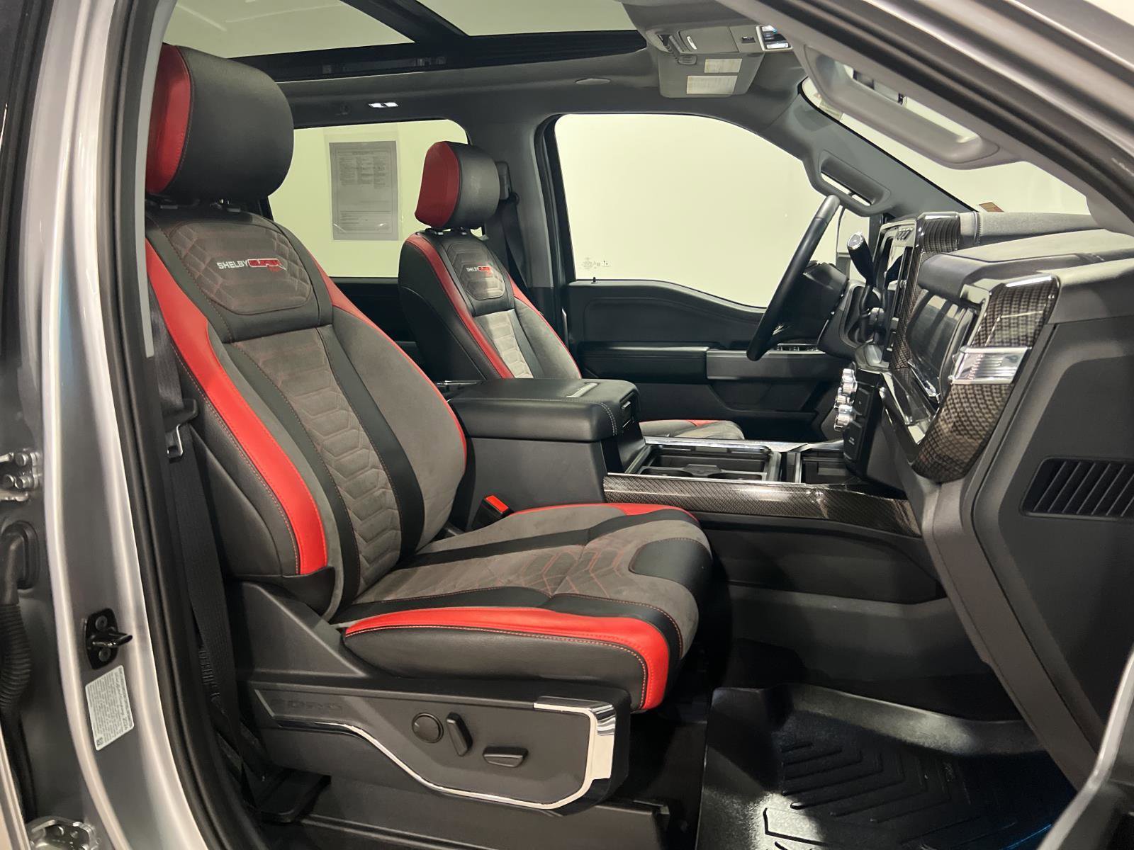 Used 2024 Ford F250 Lariat w/ Lariat Ultimate Package image 35