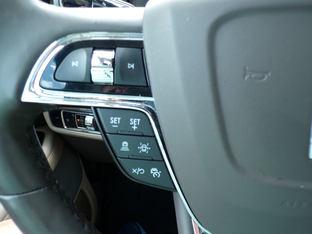 Used 2024 Lincoln Navigator L Reserve image 18