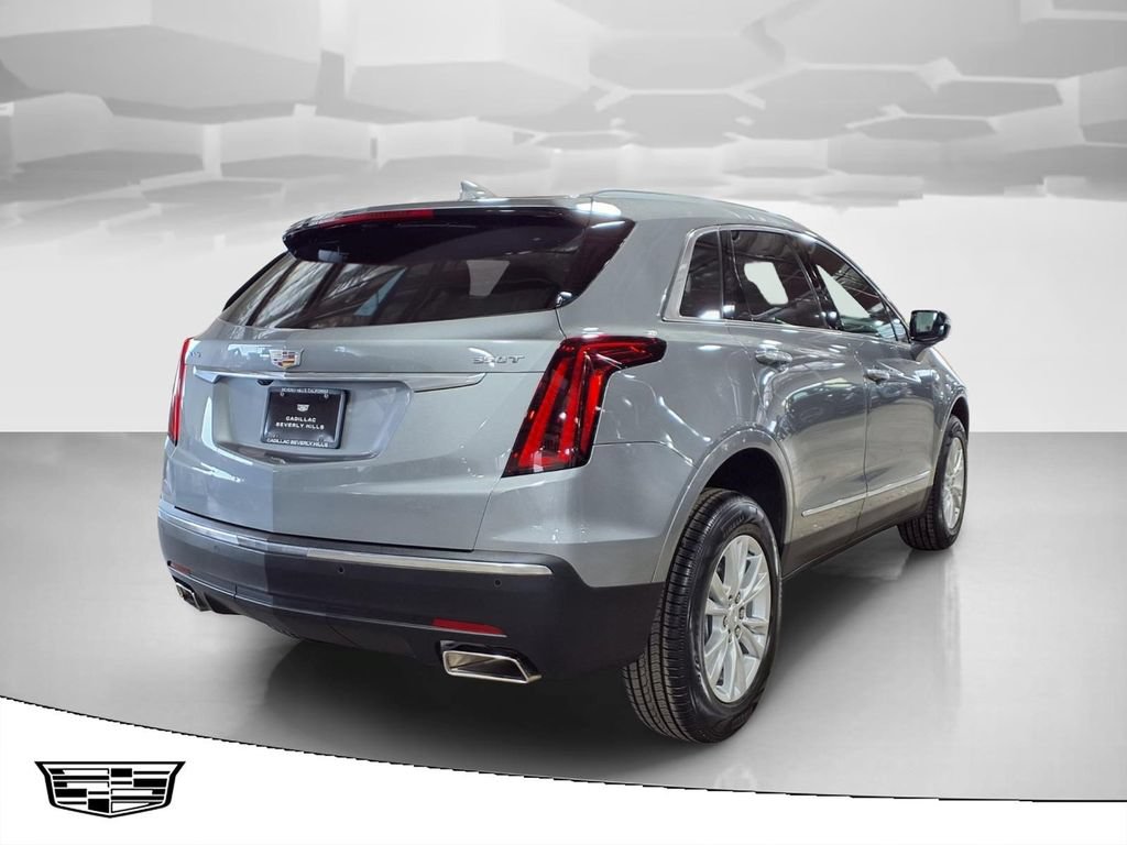 Certified 2023 Cadillac XT5 Luxury FWD image 2
