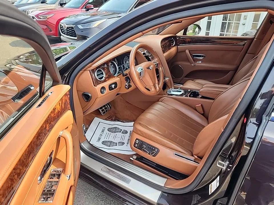 Used 2014 Bentley Flying Spur W12 image 4