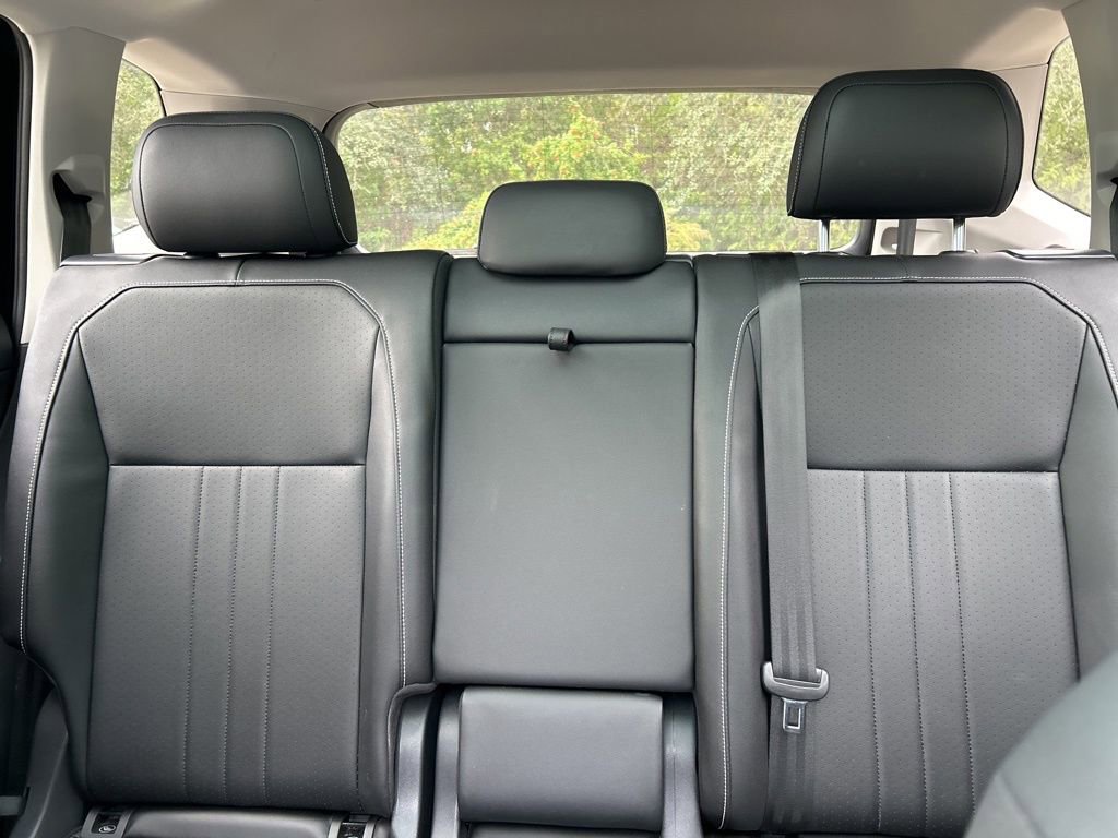 Used 2023 Volkswagen Tiguan SE image 14