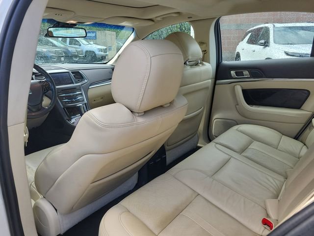 Used 2013 Lincoln MKS AWD image 11