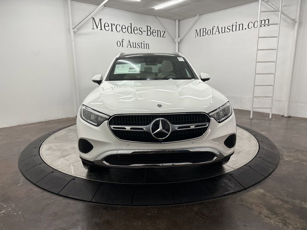 New 2026 Mercedes-Benz GLC 300 image 2