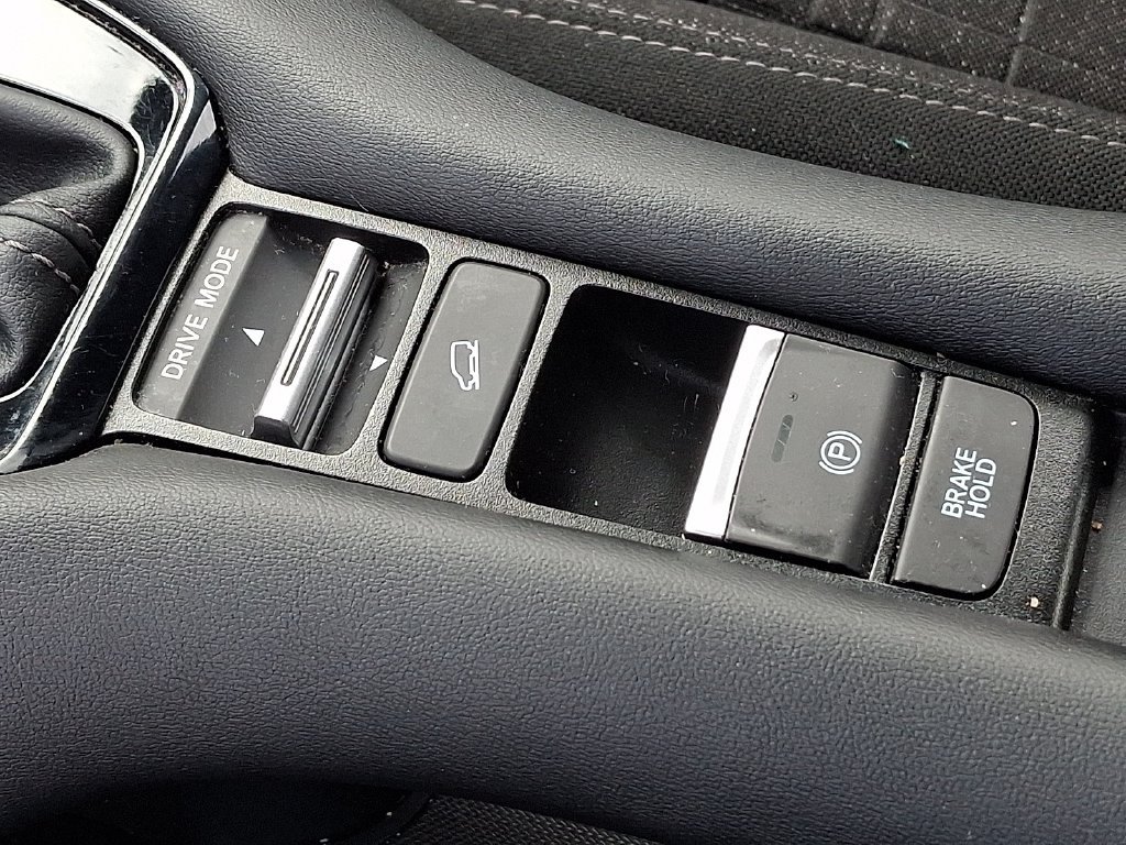 Used 2025 Honda HR-V LX image 28
