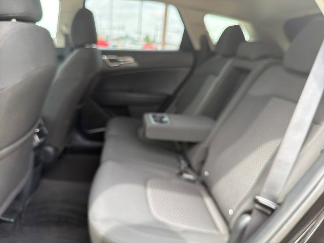 Used 2024 Kia Sportage LX image 30