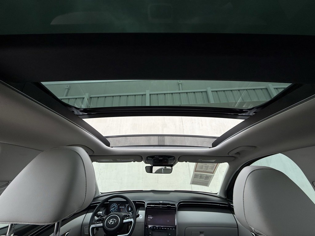 Used 2023 Hyundai Tucson Limited w/ Cargo Package image 8