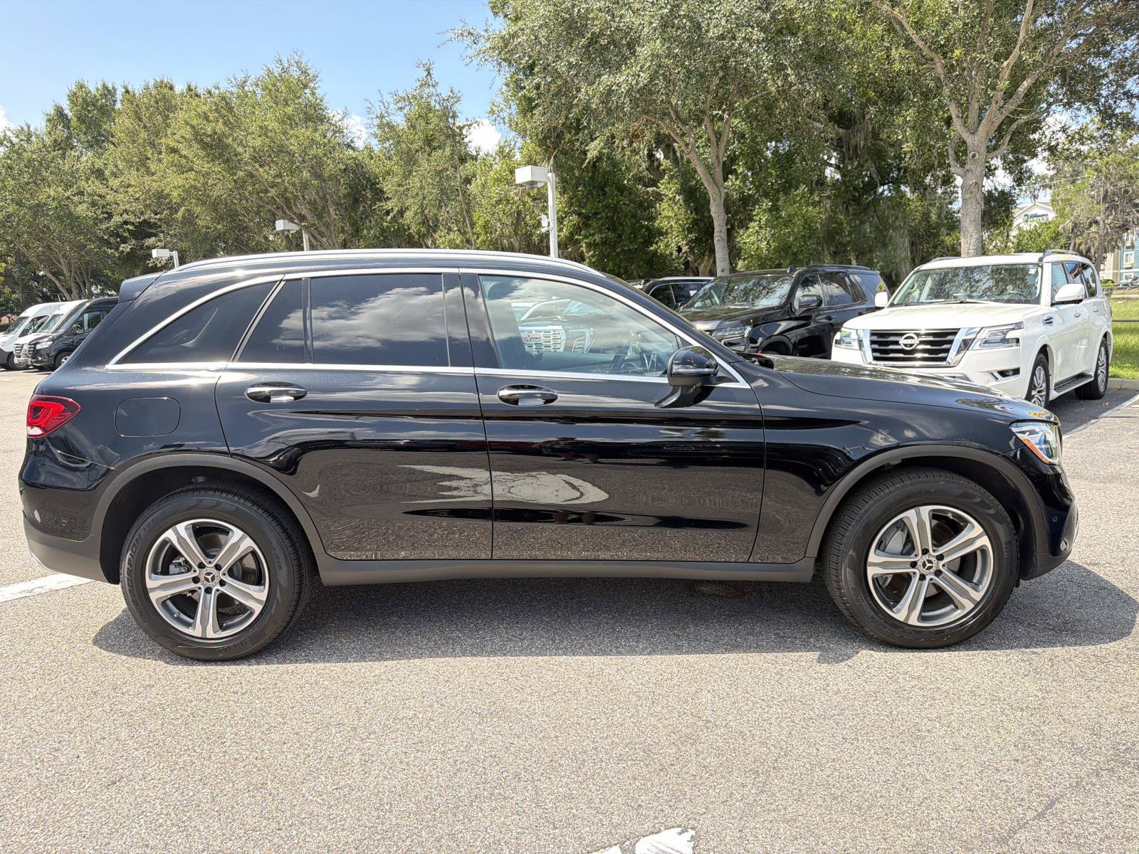Certified 2022 Mercedes-Benz GLC 300 image 2
