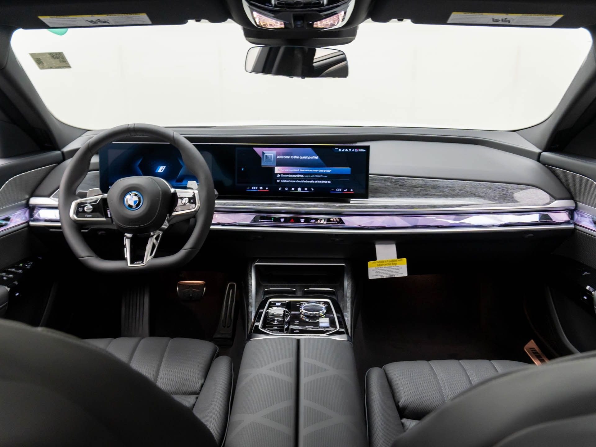 New 2025 BMW 750e xDrive AWD/4WD image 11