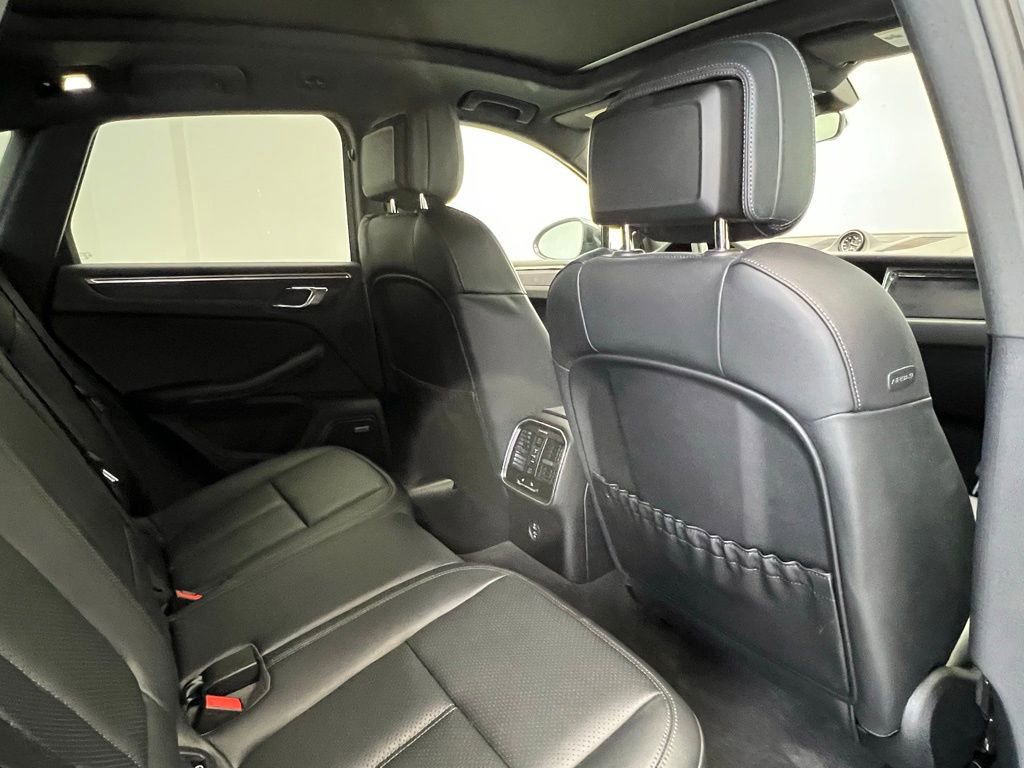 Used 2023 Porsche Macan GTS image 16