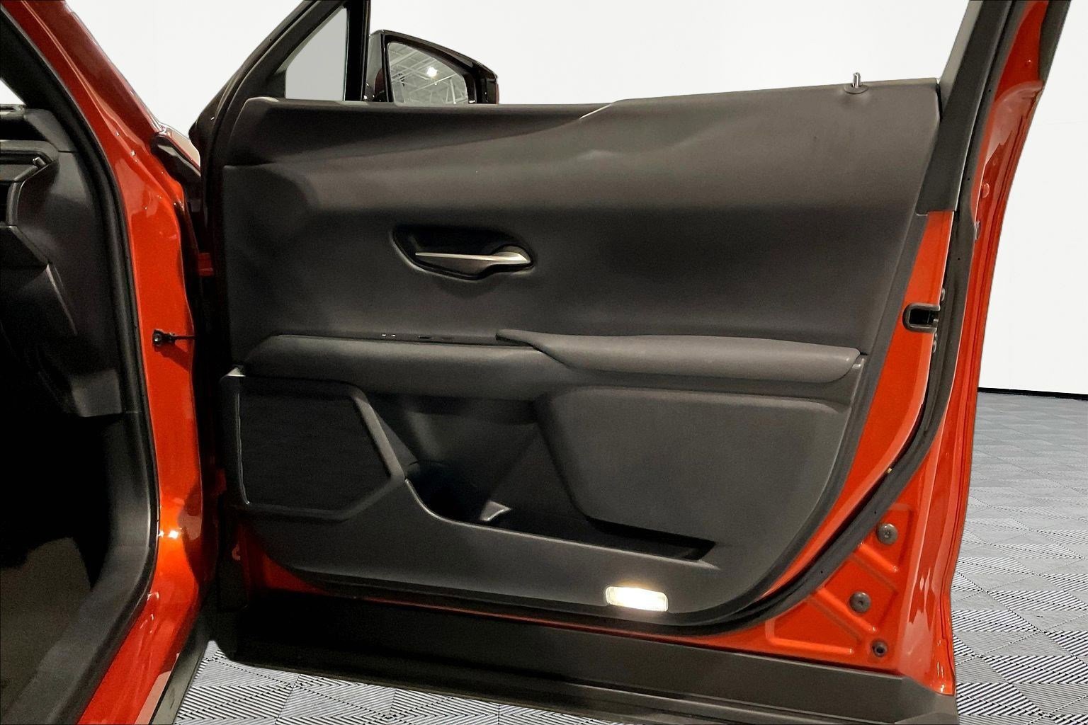 Used 2019 Lexus UX 250h w/ Premium Package AWD/4WD image 26