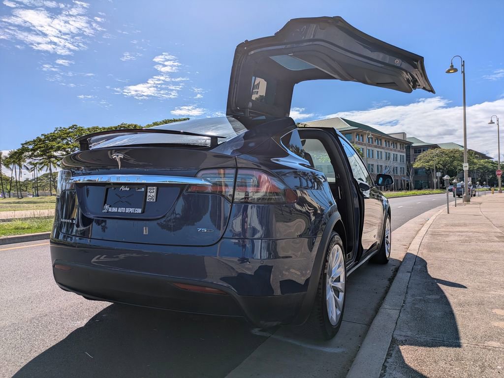 Used 2017 Tesla Model X 75D AWD/4WD image 12