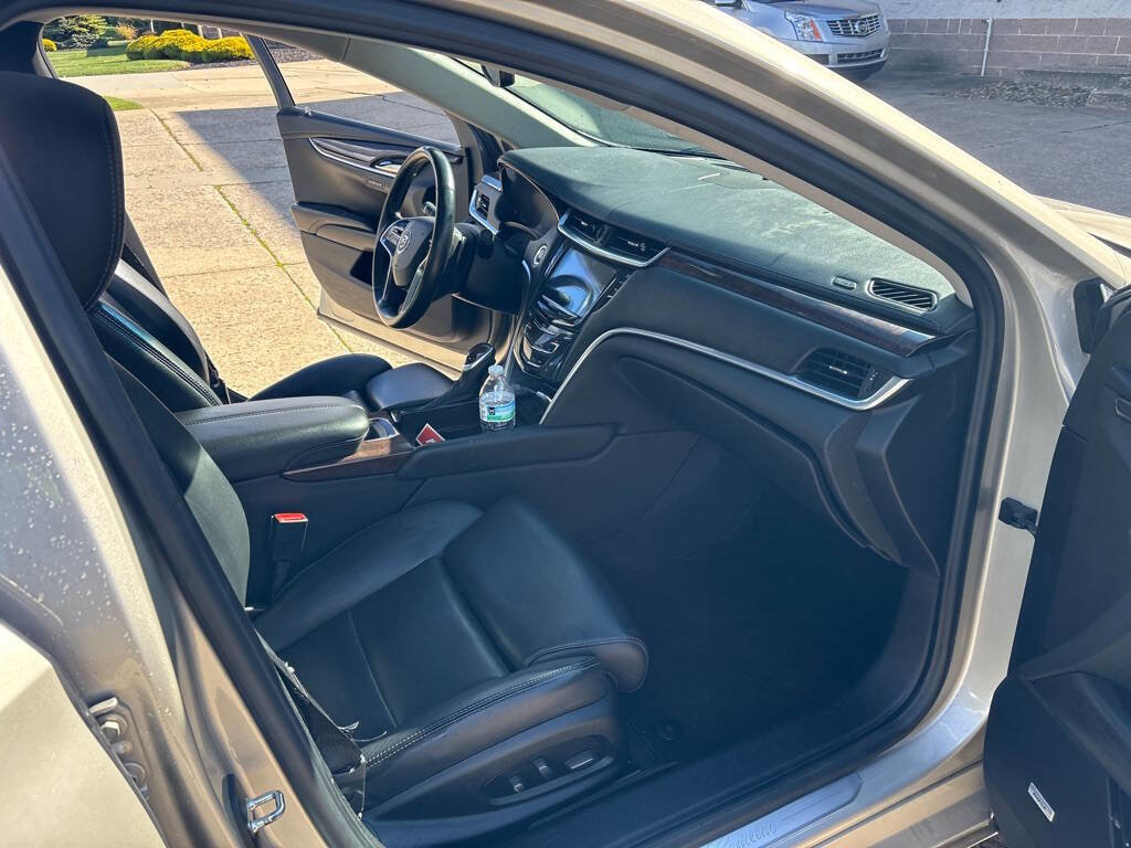 Used 2013 Cadillac XTS Premium image 10