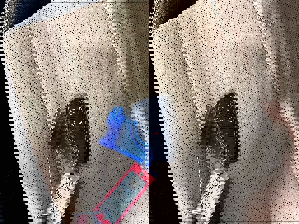 Used 2025 Chevrolet Equinox ACTIV w/ Safety and Technology Package AWD/4WD image 32