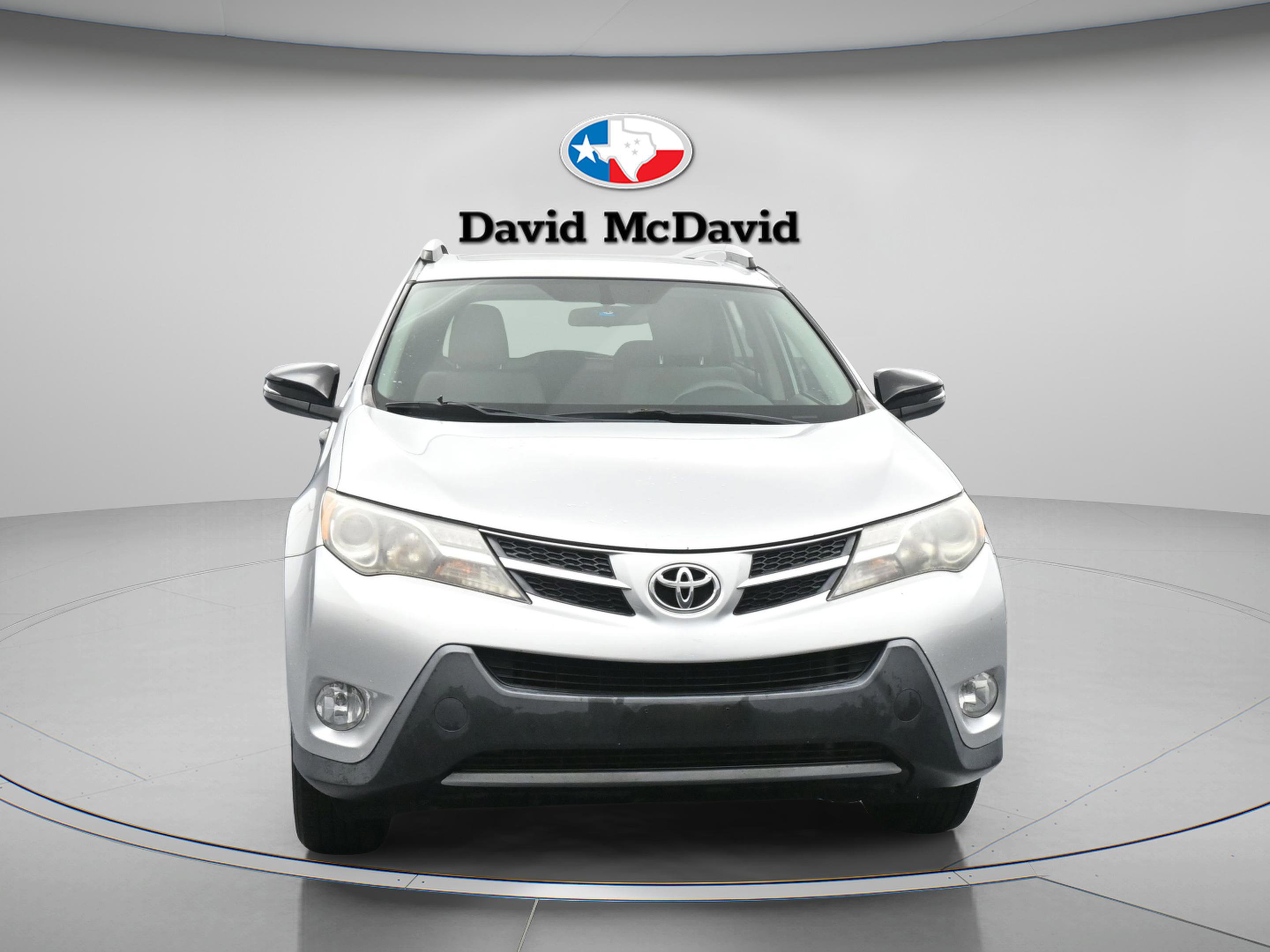 Used 2013 Toyota RAV4 XLE FWD image 2