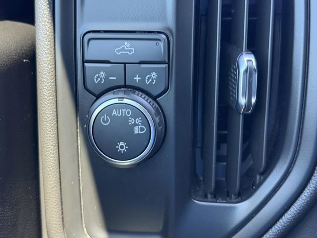 Certified 2025 Chevrolet Silverado 1500 Custom RWD image 28