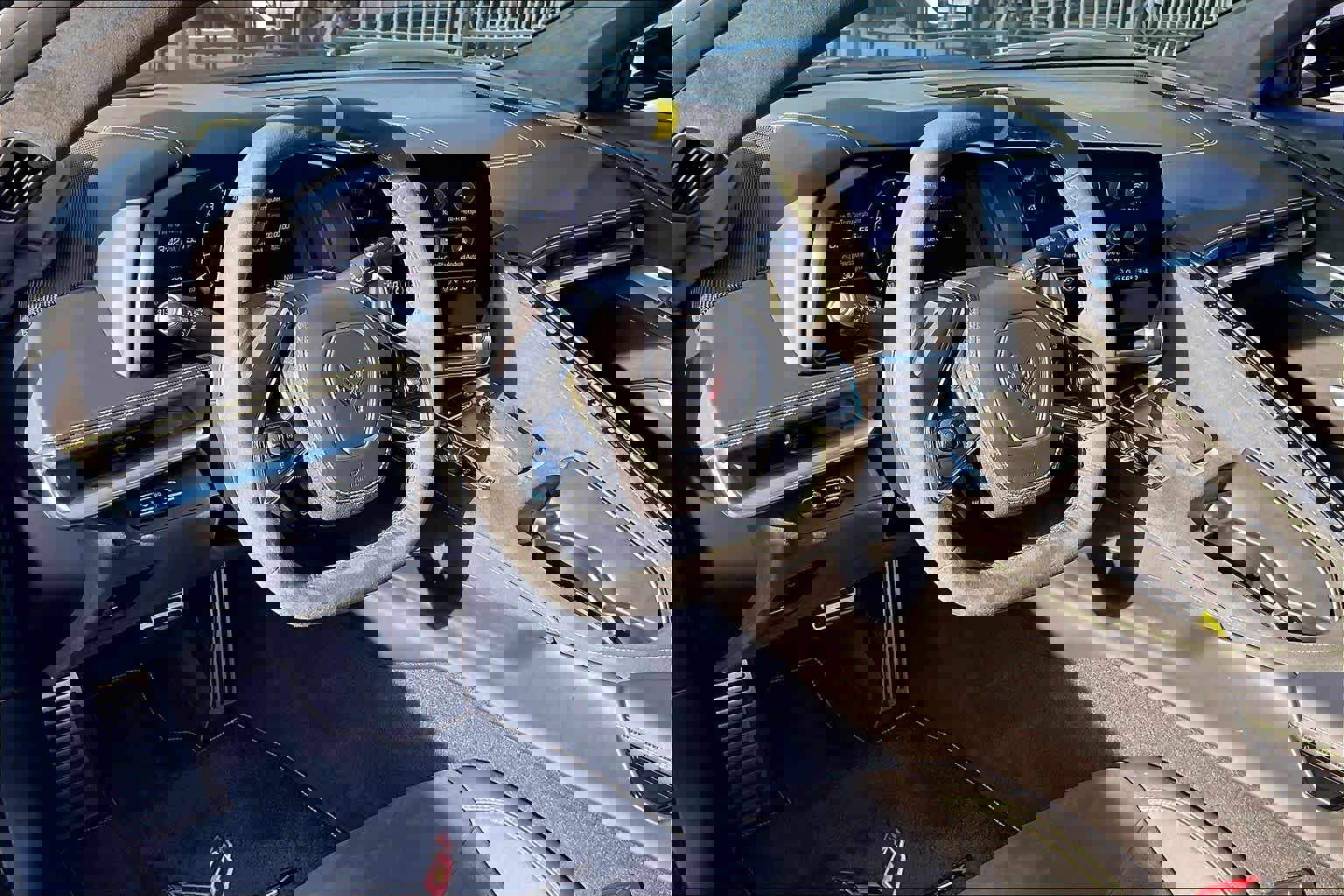 Used 2022 Chevrolet Corvette Stingray Premium Conv w/ Z51 Performance Package image 15