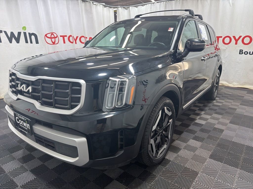 Used 2025 Kia Telluride S AWD/4WD image 3