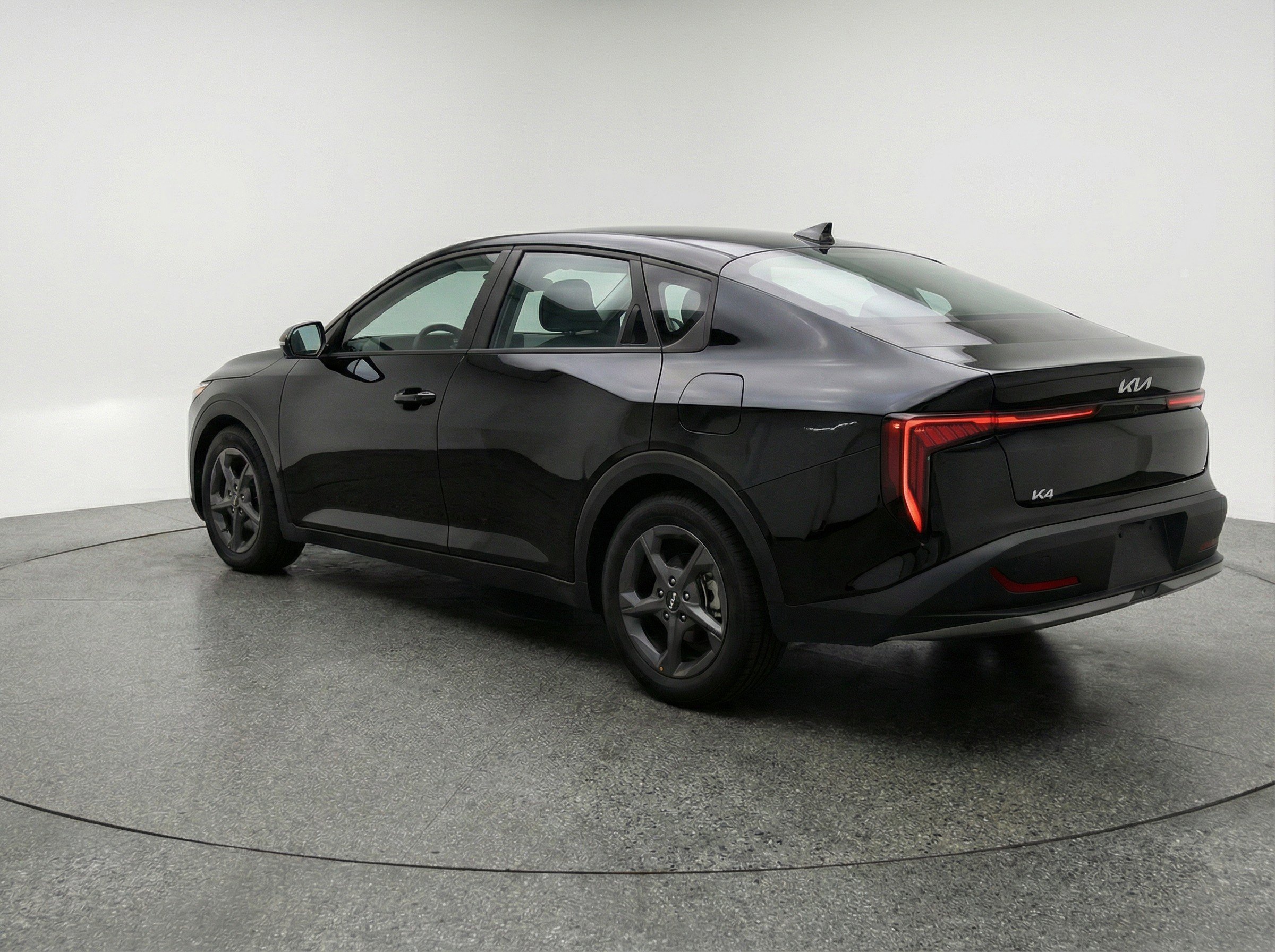 Used 2025 Kia K4 LXS image 6