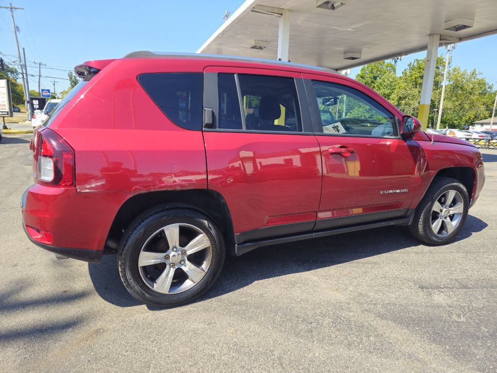 Used 2017 Jeep Compass High Altitude FWD image 17