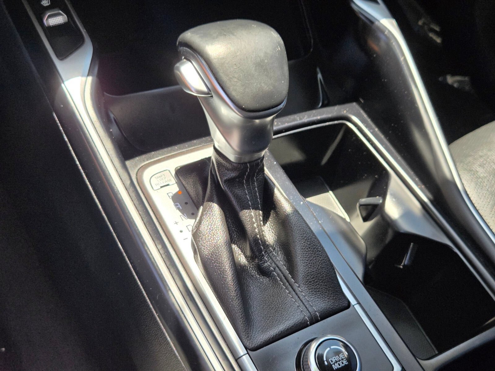 Used 2022 Kia Sorento S w/ Panoramic Sunroof Package FWD image 24