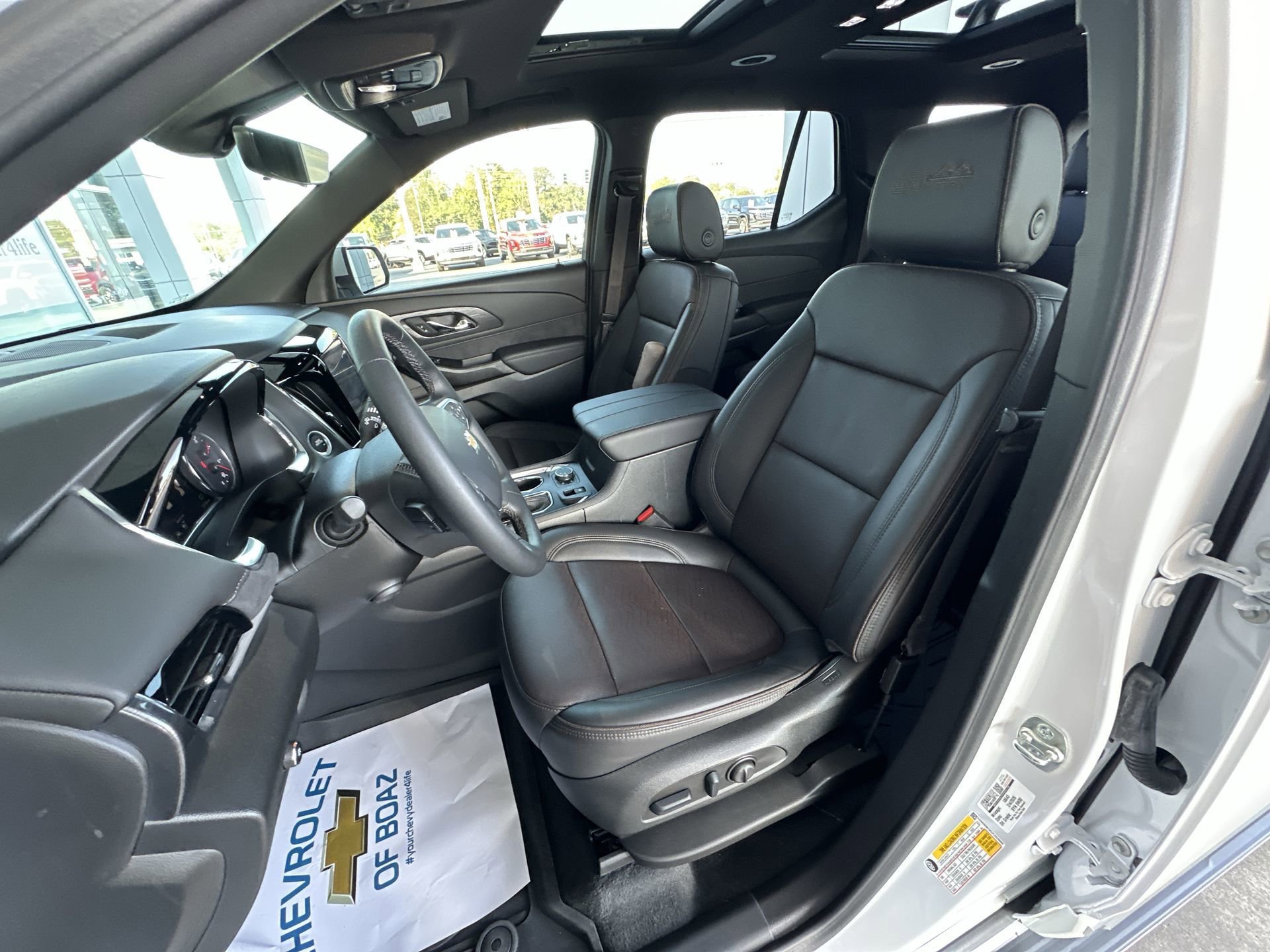 Used 2023 Chevrolet Traverse High Country w/ LPO, 'HIT The Road' Package FWD image 20