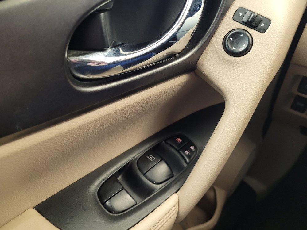 Used 2016 Nissan Rogue SV w/ SV Premium Package FWD image 27