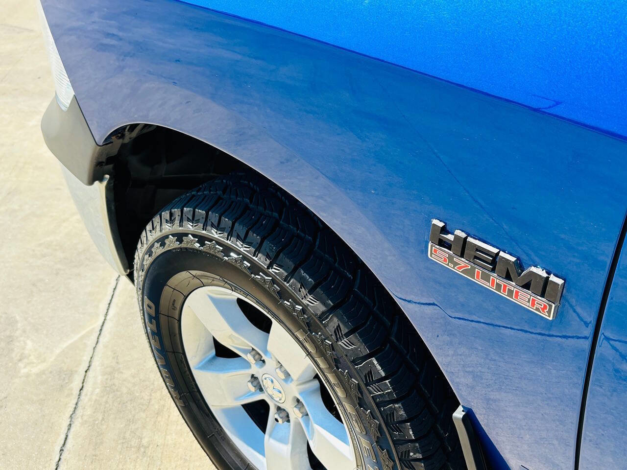 Used 2015 RAM 1500 ST w/ SXT Appearance Group image 13