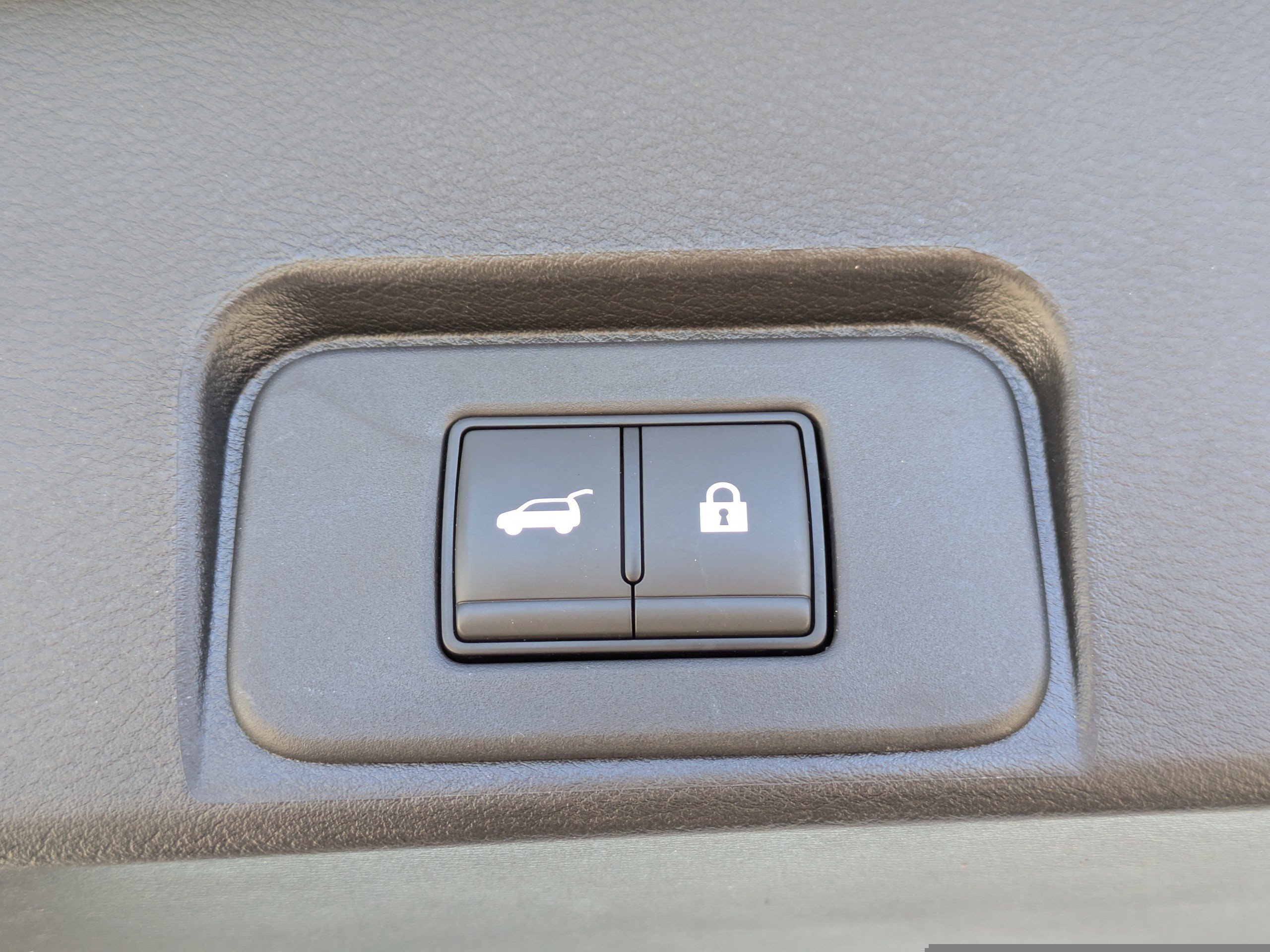 Certified 2024 Nissan Rogue SL w/ SL Premium Package FWD image 14