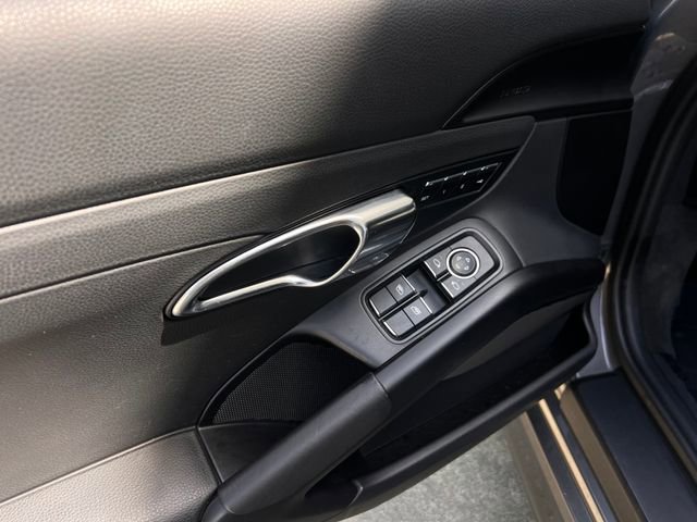 Used 2016 Porsche Cayman image 11