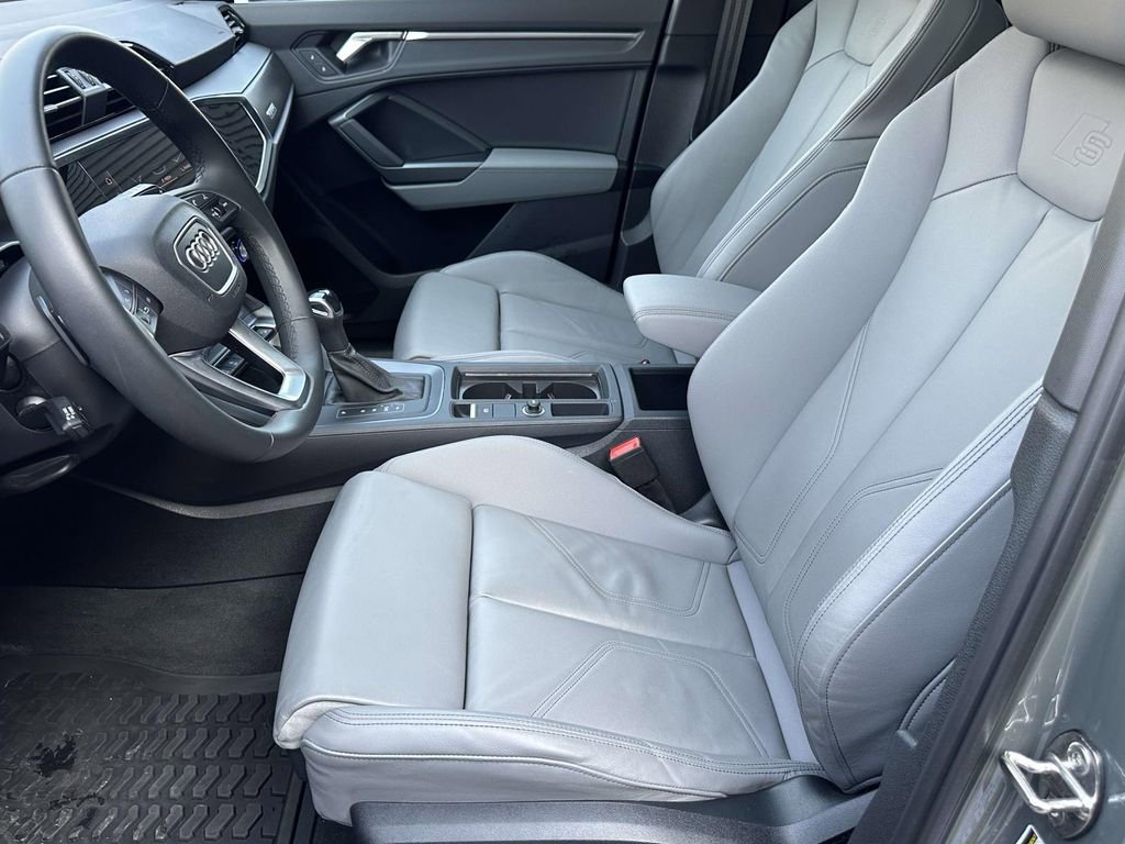 Used 2025 Audi Q3 2.0T Premium w/ Convenience Package image 17