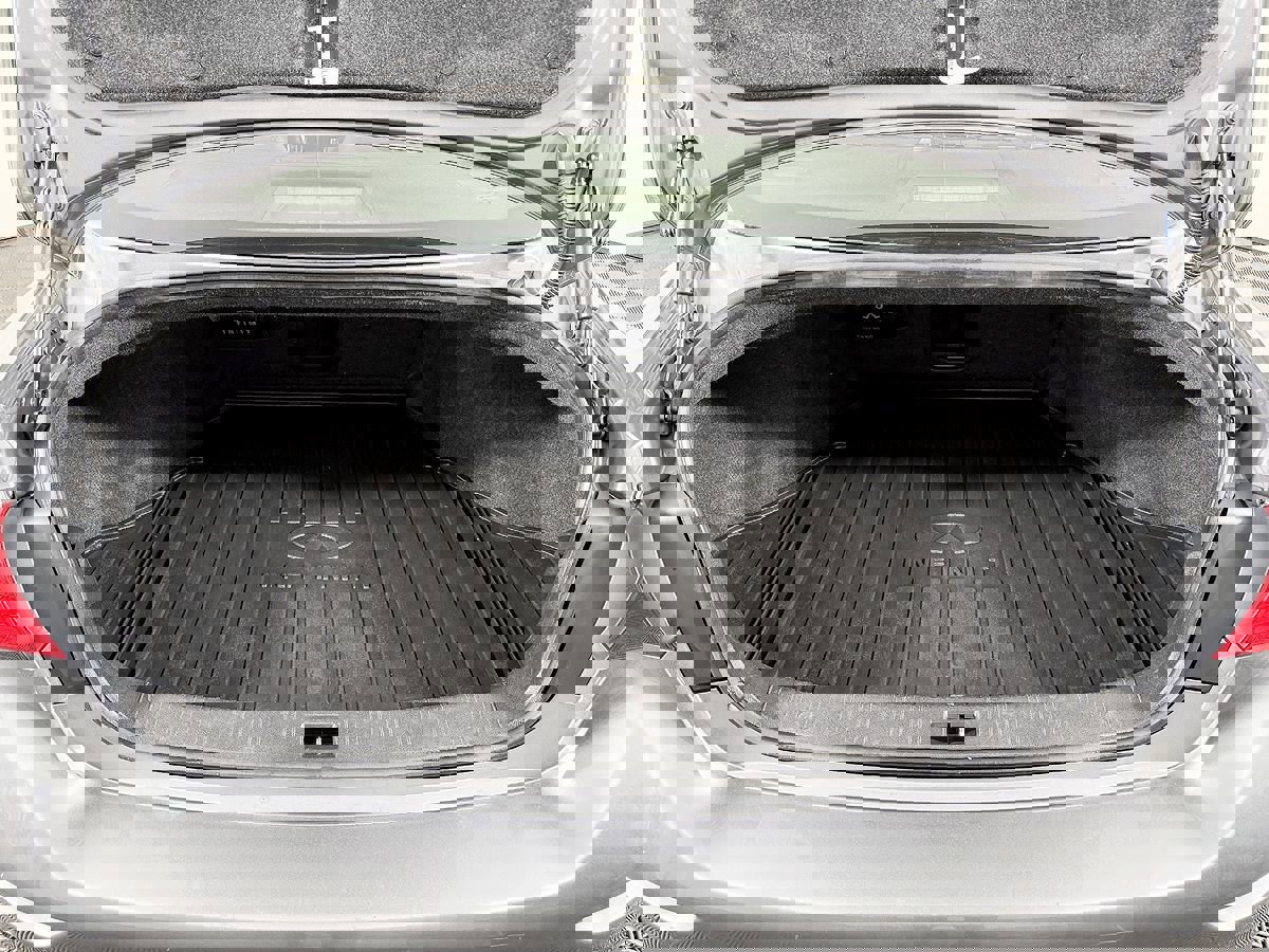 Used 2015 INFINITI Q50 Premium image 11