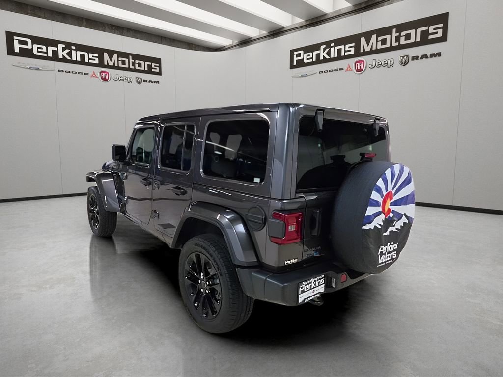 Certified 2025 Jeep Wrangler Unlimited Sahara w/ Safety Group AWD/4WD image 3