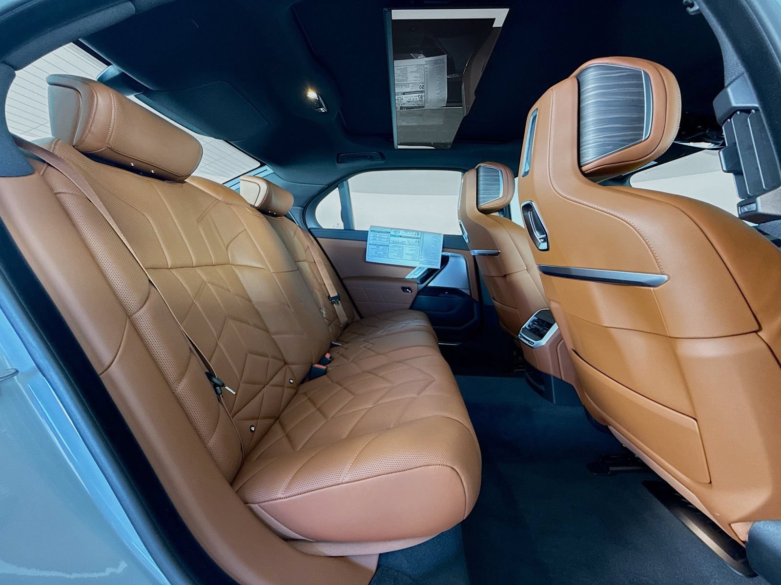 New 2026 BMW i7 xDrive60 w/ Executive Package AWD/4WD image 28