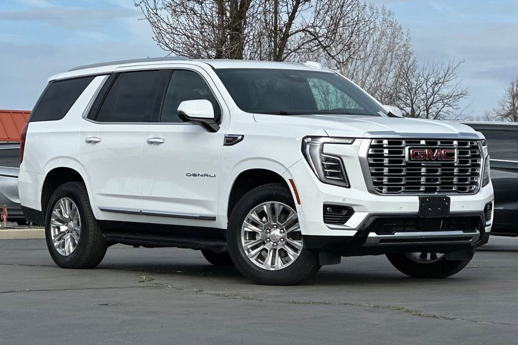 Used 2025 GMC Yukon Denali AWD/4WD image 1