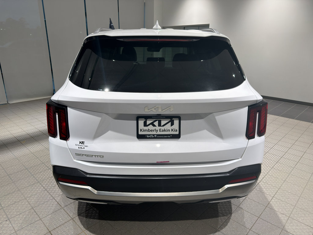 Used 2025 Kia Sorento S FWD image 4