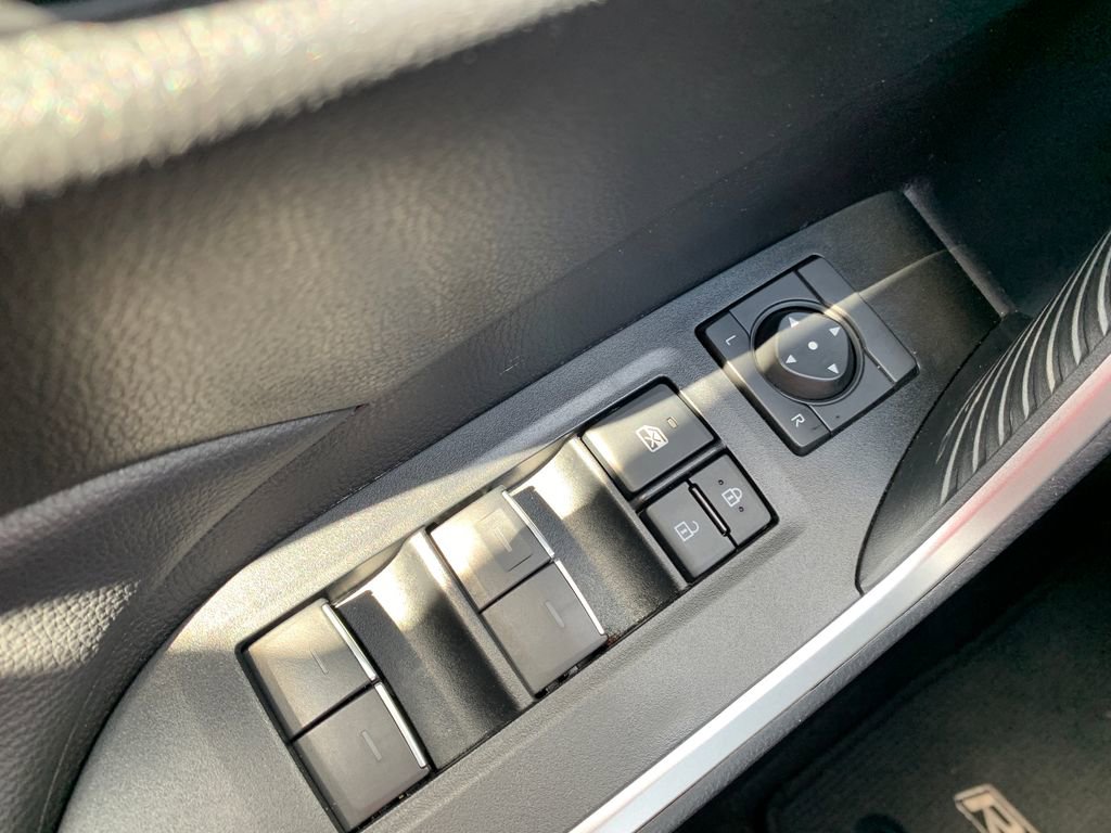 Used 2025 Toyota RAV4 XLE w/ Convenience Package FWD image 23