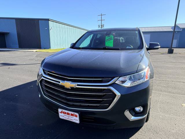 Used 2020 Chevrolet Traverse LT w/ Driver Confidence II Package image 3