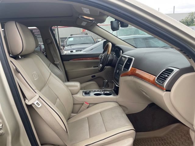 Used 2011 Jeep Grand Cherokee Overland AWD/4WD image 22