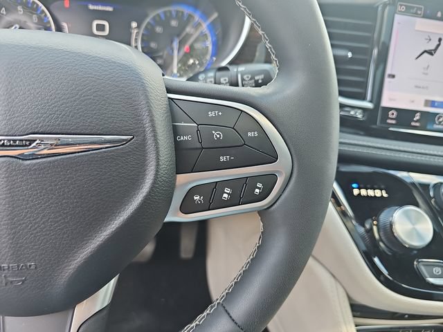 Used 2023 Chrysler Pacifica Limited w/ Uconnect Theater Family Group AWD/4WD image 22