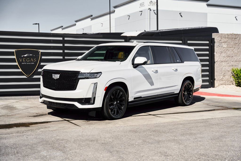 Used 2023 Cadillac Escalade ESV Sport w/ LPO, ONYX Package image 5