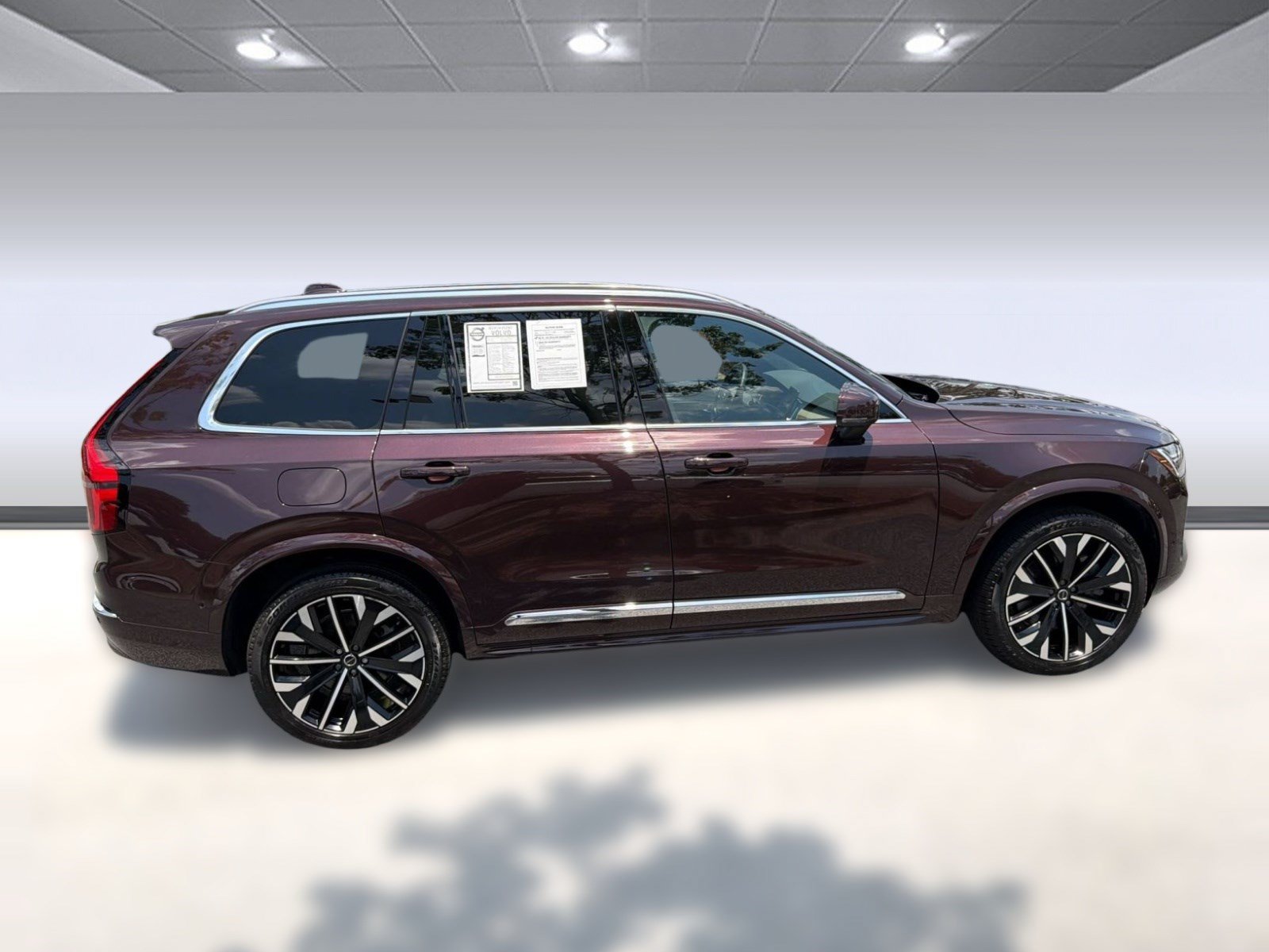 Certified 2025 Volvo XC90 T8 Ultra w/ Lounge Package AWD/4WD image 8
