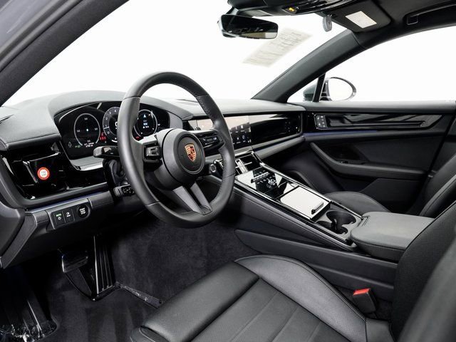 Certified 2025 Porsche Panamera 4 image 4