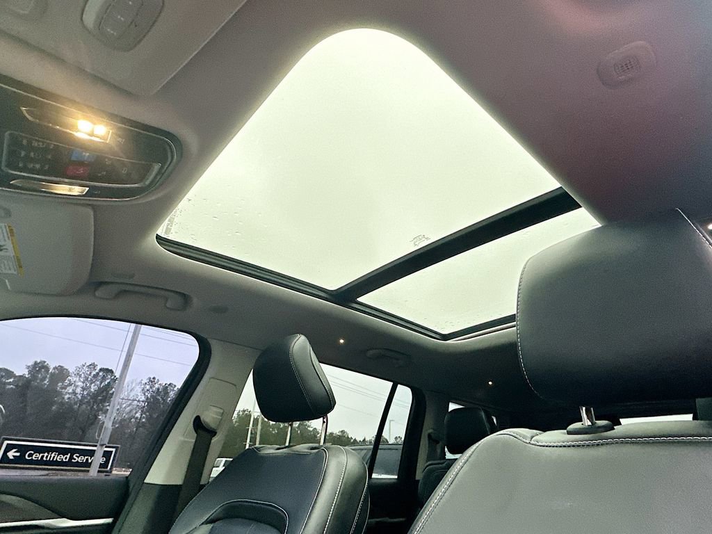 Used 2022 Jeep Grand Cherokee L Limited image 11