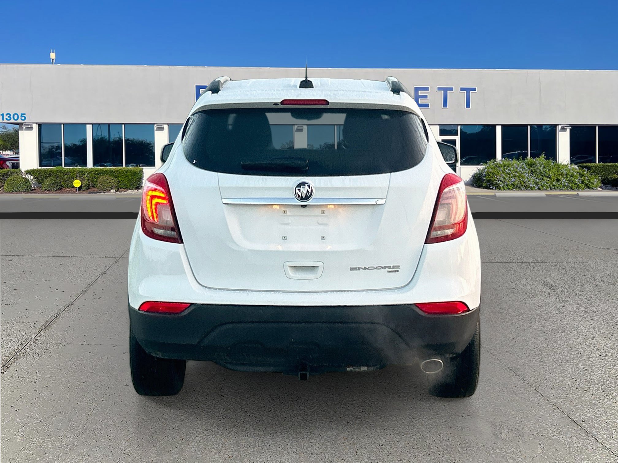 Used 2022 Buick Encore Preferred w/ Safety Package AWD/4WD image 6