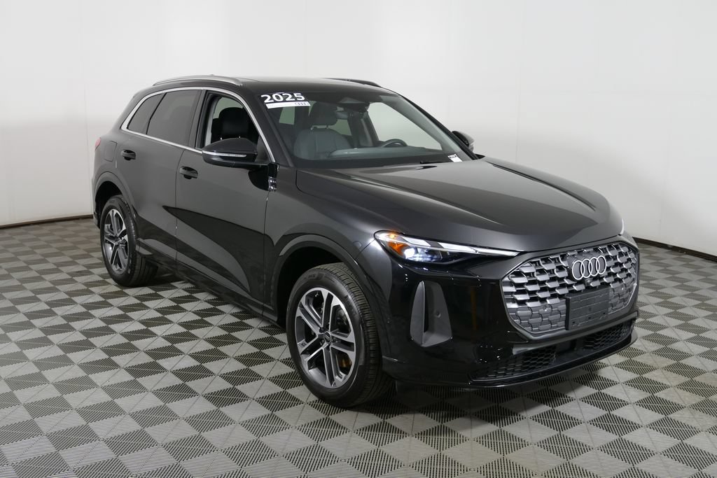 Certified 2025 Audi Q5 Premium w/ Convenience Package AWD/4WD image 1